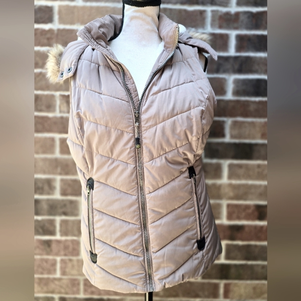 GreenTea Tan Quilted Puffer Vest Women’s Small Faux Fur Hood Zip Front